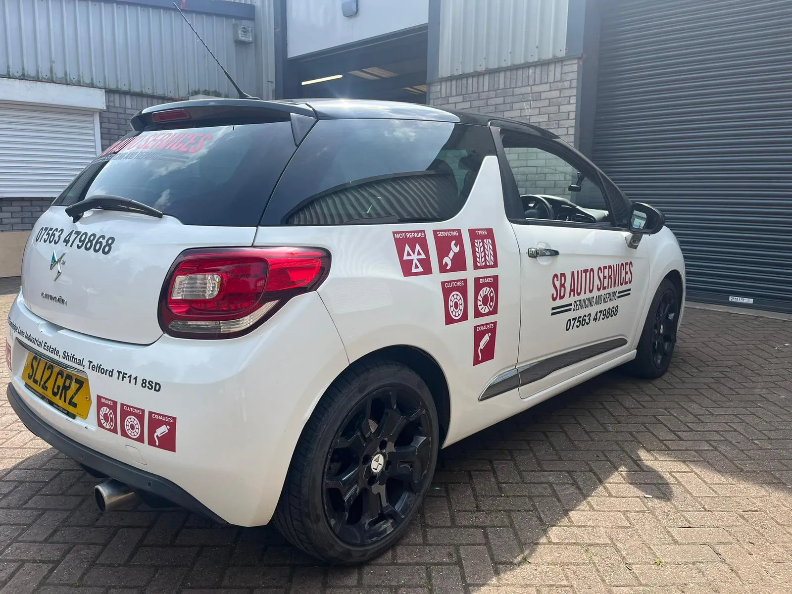 Custom vehicle graphics for auto service business in the UK